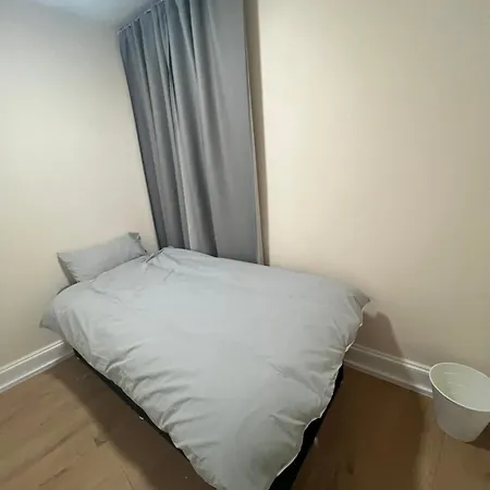 Appartement Modern Flat Near Centre 2